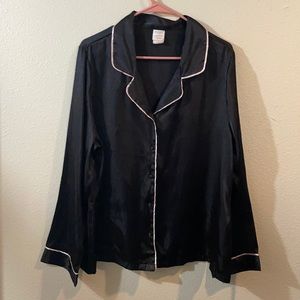 Gillian & O’Mallley Black Sleep Shirt (XL)